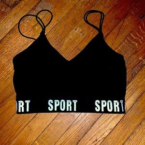 Nike cropped shirt a little tight a little loose just perfect